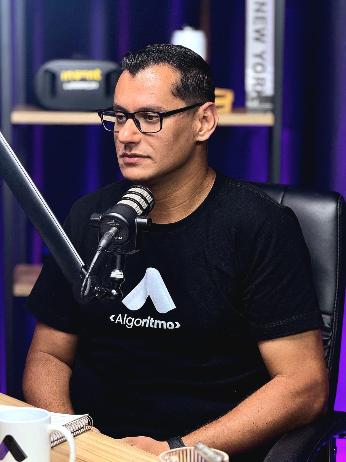 Apresentador Cleber Barbosa